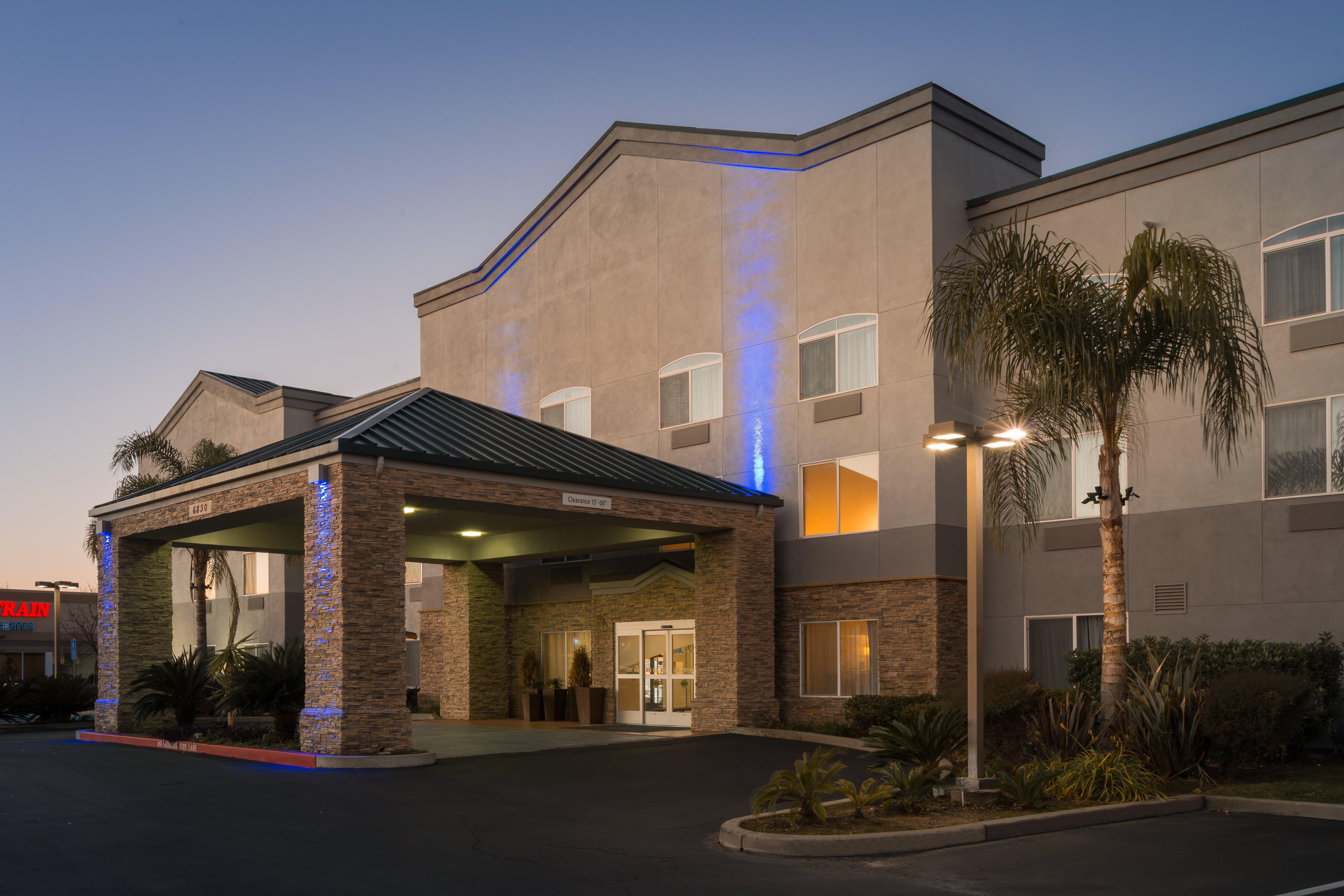 Holiday Inn Express Rocklin - Galleria Area By Ihg Exterior foto