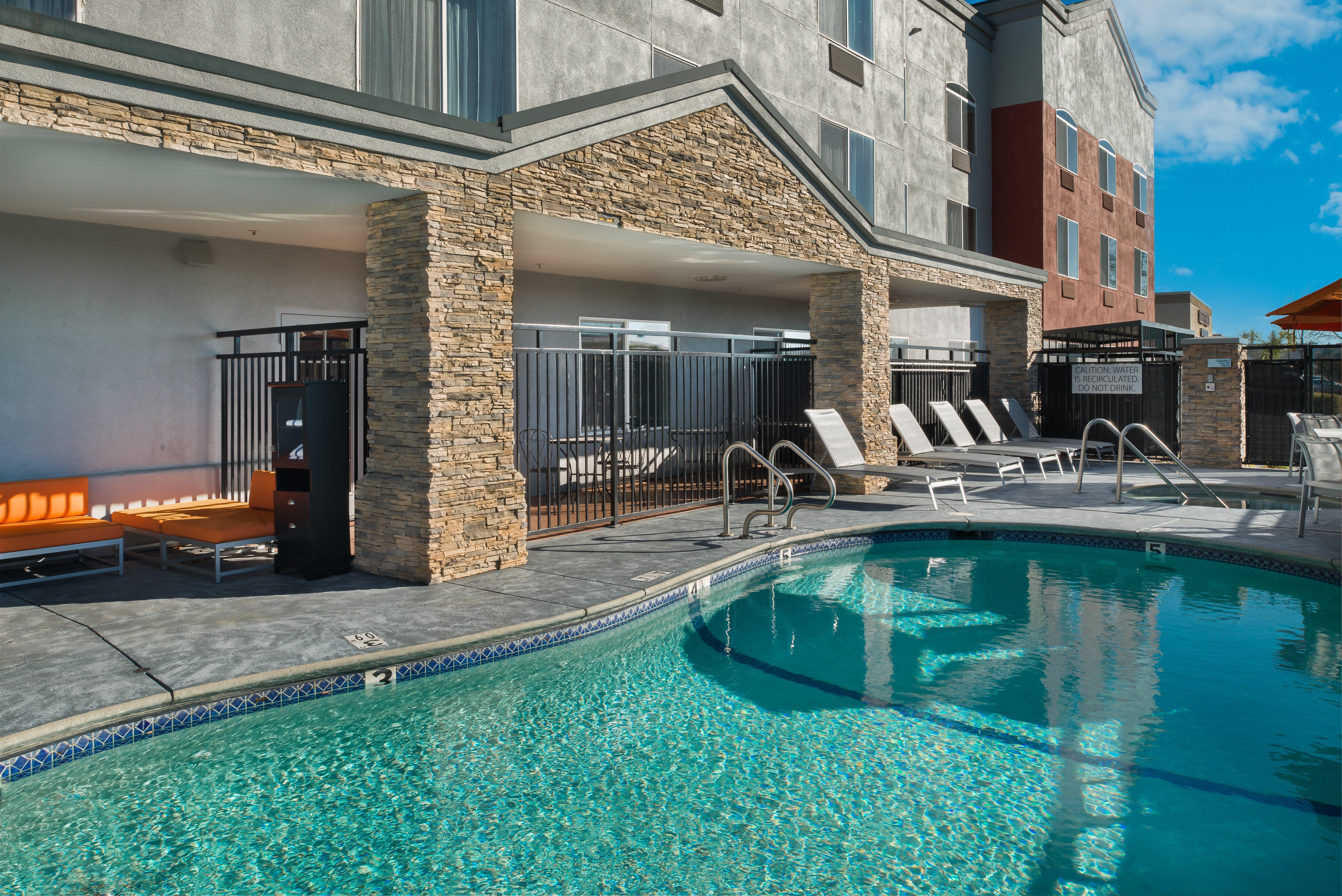 Holiday Inn Express Rocklin - Galleria Area By Ihg Exterior foto