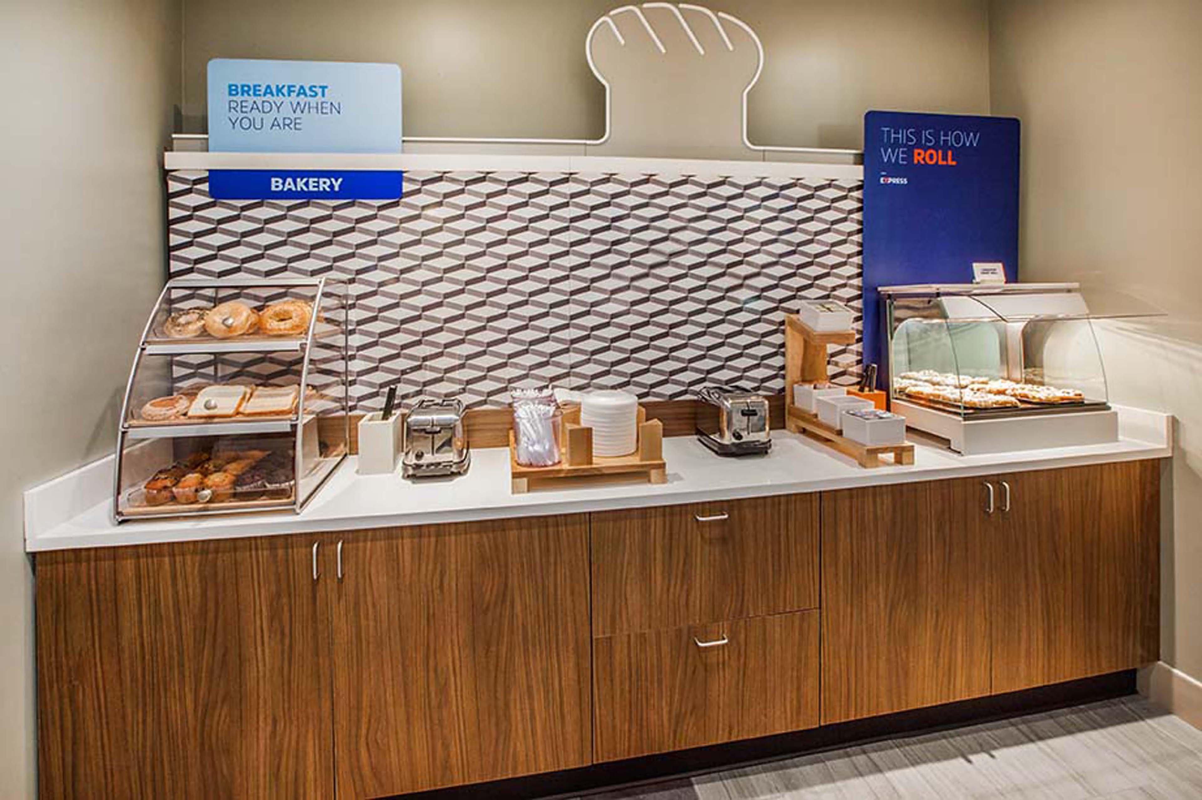 Holiday Inn Express Rocklin - Galleria Area By Ihg Exterior foto