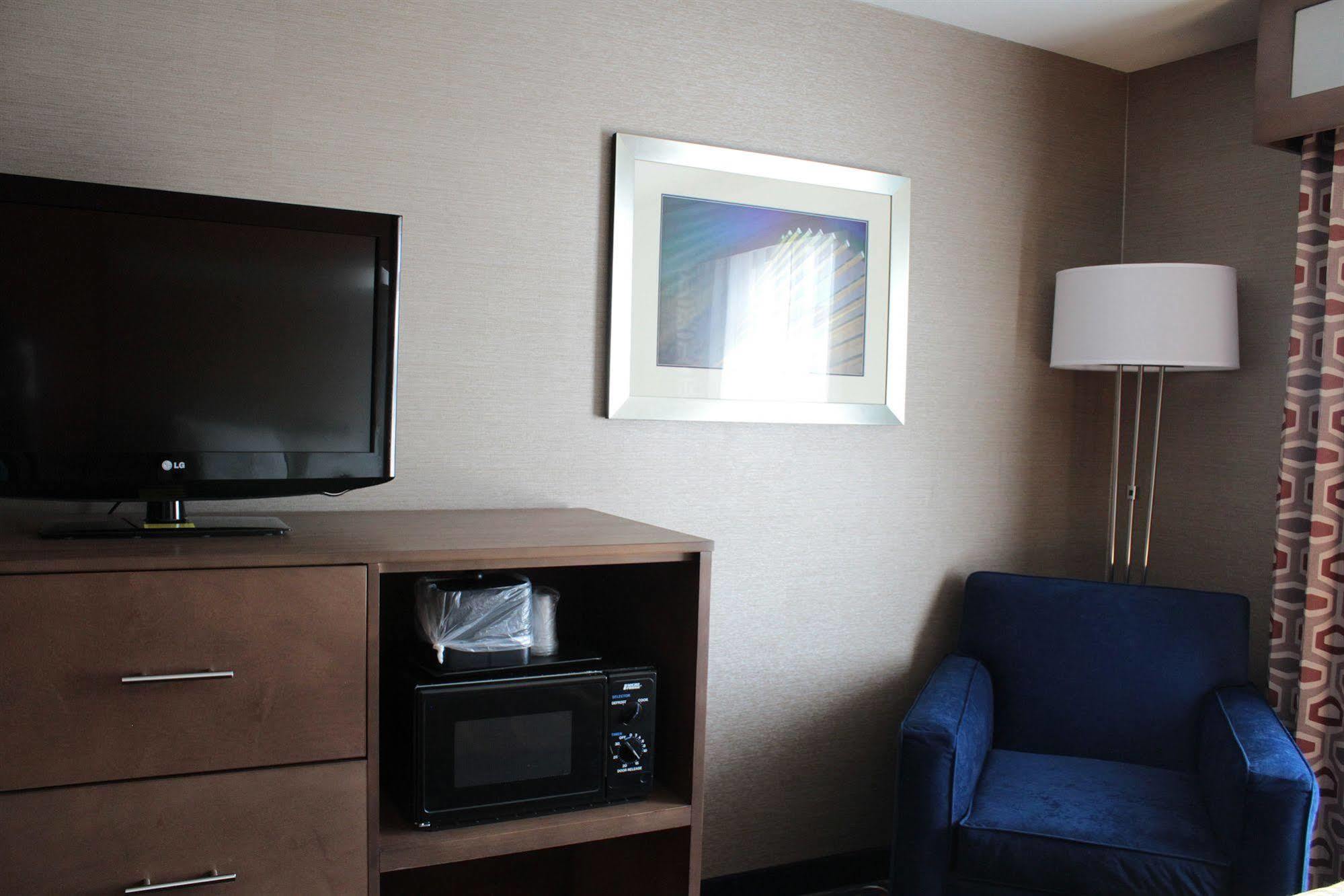 Holiday Inn Express Rocklin - Galleria Area By Ihg Exterior foto