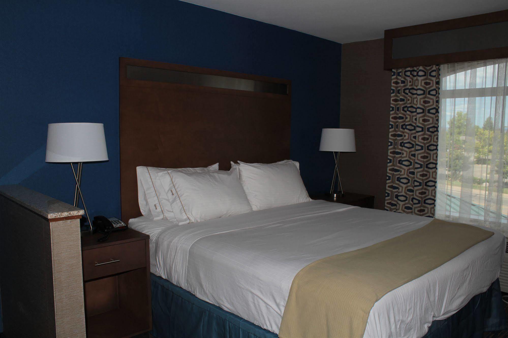 Holiday Inn Express Rocklin - Galleria Area By Ihg Exterior foto