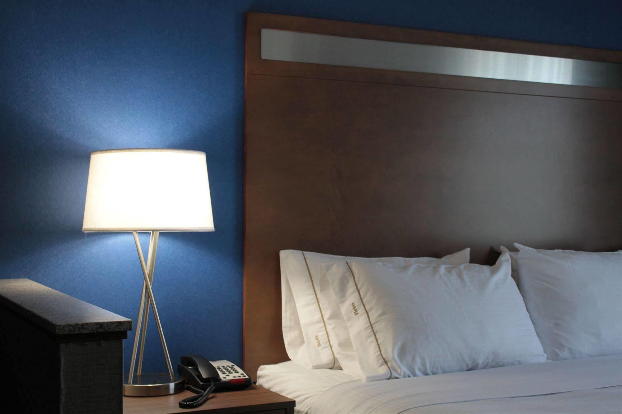Holiday Inn Express Rocklin - Galleria Area By Ihg Exterior foto